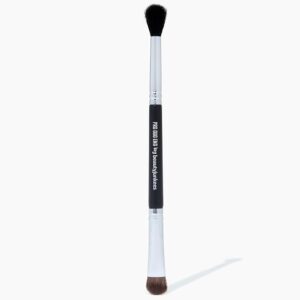 Eyeshadow brush